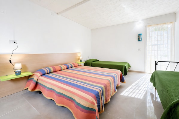 1 bedroom, WiFi, bed sheets