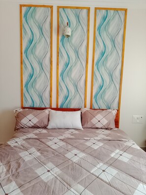 2 habitaciones, tabla de planchar con plancha, wifi y ropa de cama 