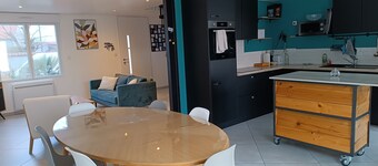 Townhouse with Garden for 6, Private Terrace and Wi-Fi