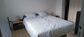 Townhouse with Garden for 6, Private Terrace and Wi-Fi