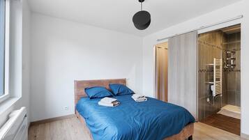 3 bedrooms, WiFi, bed sheets