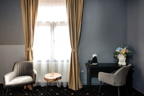 Twin Room | Free WiFi, bed sheets