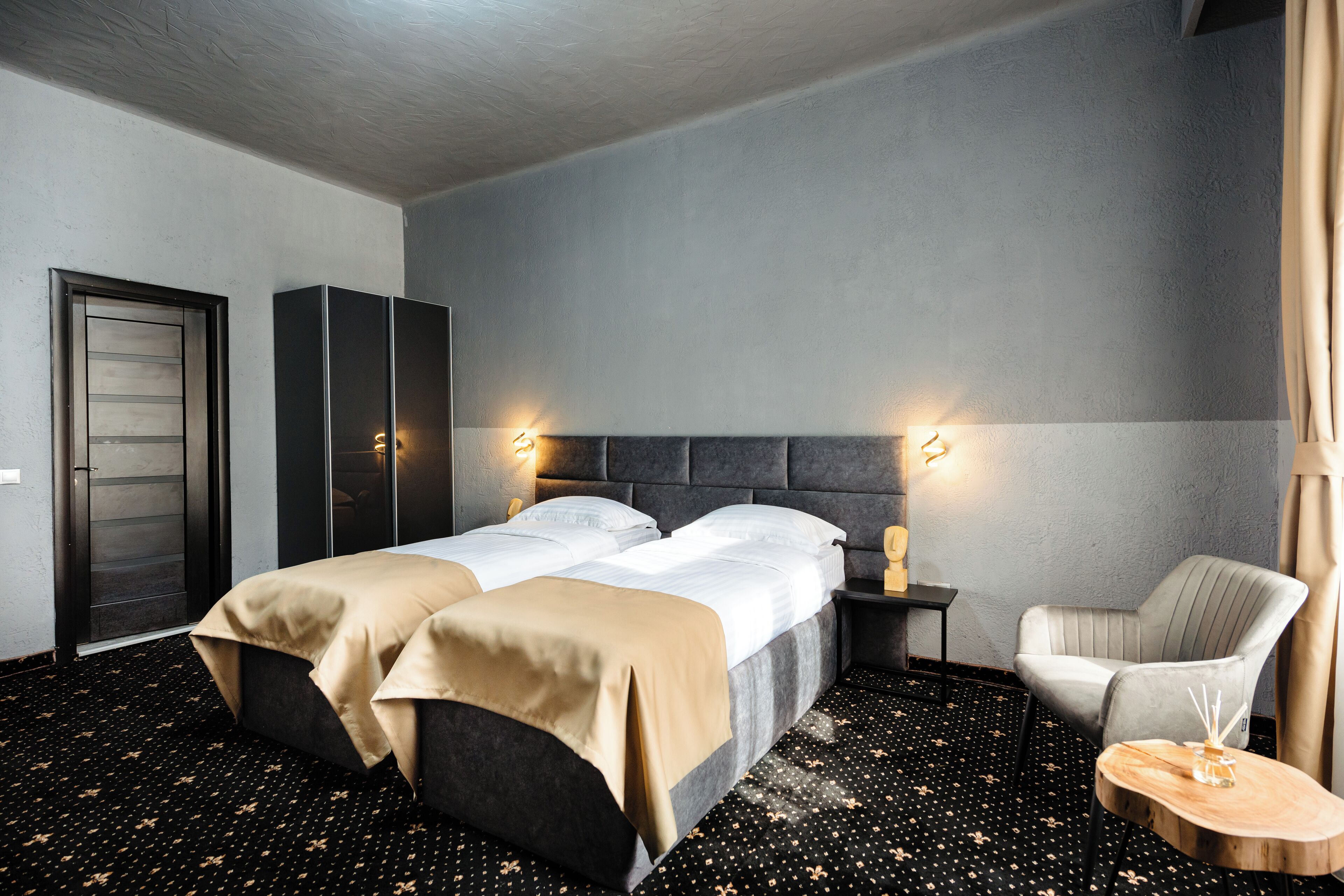 Habitación con 2 camas individuales | Wifi gratis y ropa de cama