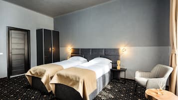 Habitación con 2 camas individuales | Wifi gratis y ropa de cama