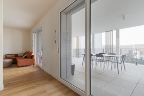 Interior - GuestHost - Spacious and modern 75 square meters apartment, perfect for six people, located on the fifth floor of a building with an elevator (NOT accessible to guests with disabilities).The property is located in a quiet area, allowing our guests to exp (Milan)