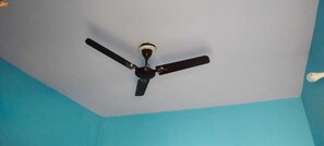 Free WiFi, bed sheets - Hotel Shri Ganesh Hari Ganesh (Ukhimath)