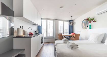 Stylish studio with French balcony in the heart of Breda city center