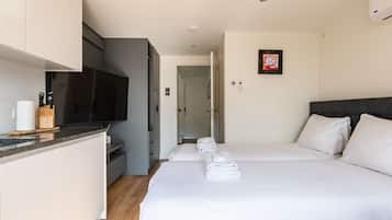 Schreibtisch, Bügeleisen/Bügelbrett, WLAN, Bettwäsche