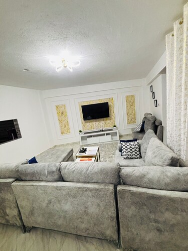 Lovely 2-bedroom apartment in tranquil Nanyuki for your getaway