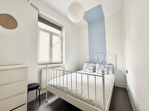 3 bedrooms, iron/ironing board, free WiFi, bed sheets - Cozy 3-bedroom apartment with AC, Sauna close to Galataport , Taksim (Istanbul)