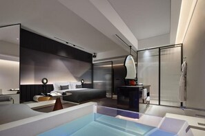 Premier-Doppelzimmer, Whirlpool, Flussblick | Badezimmer | Badewanne und Dusche (separat), Regendusche, kostenlose Toilettenartikel