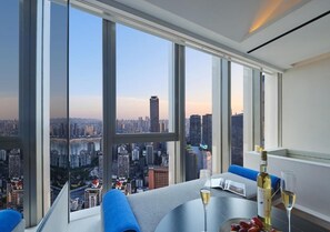 Quarto duplo clássico, vista para a cidade | Parte interna