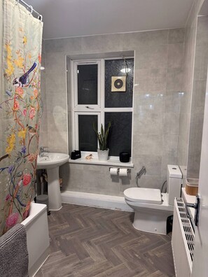 Apartment, 4 Bedrooms - Modern Nextdoor Stays (Morden)