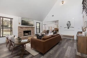 Nicht klassifiziertes Bild, 2 von 73, Schaltfläche