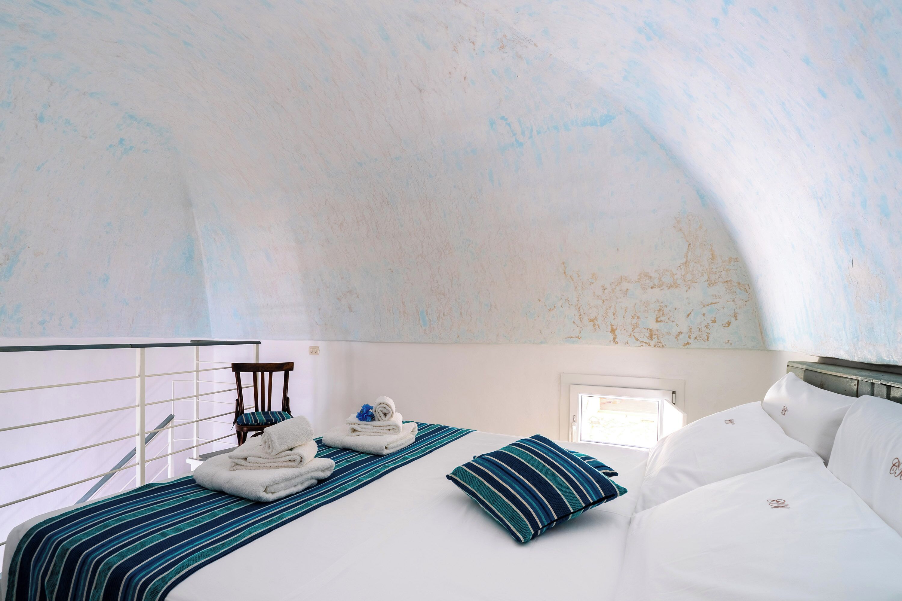 Deluxe Double Room | Minibar, blackout drapes, iron/ironing board, free cribs/infant beds