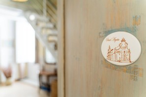 Double Room, Courtyard View | Minibar, blackout drapes, iron/ironing board, free cribs/infant beds - B&B Corte Kampánes (Gallipoli)