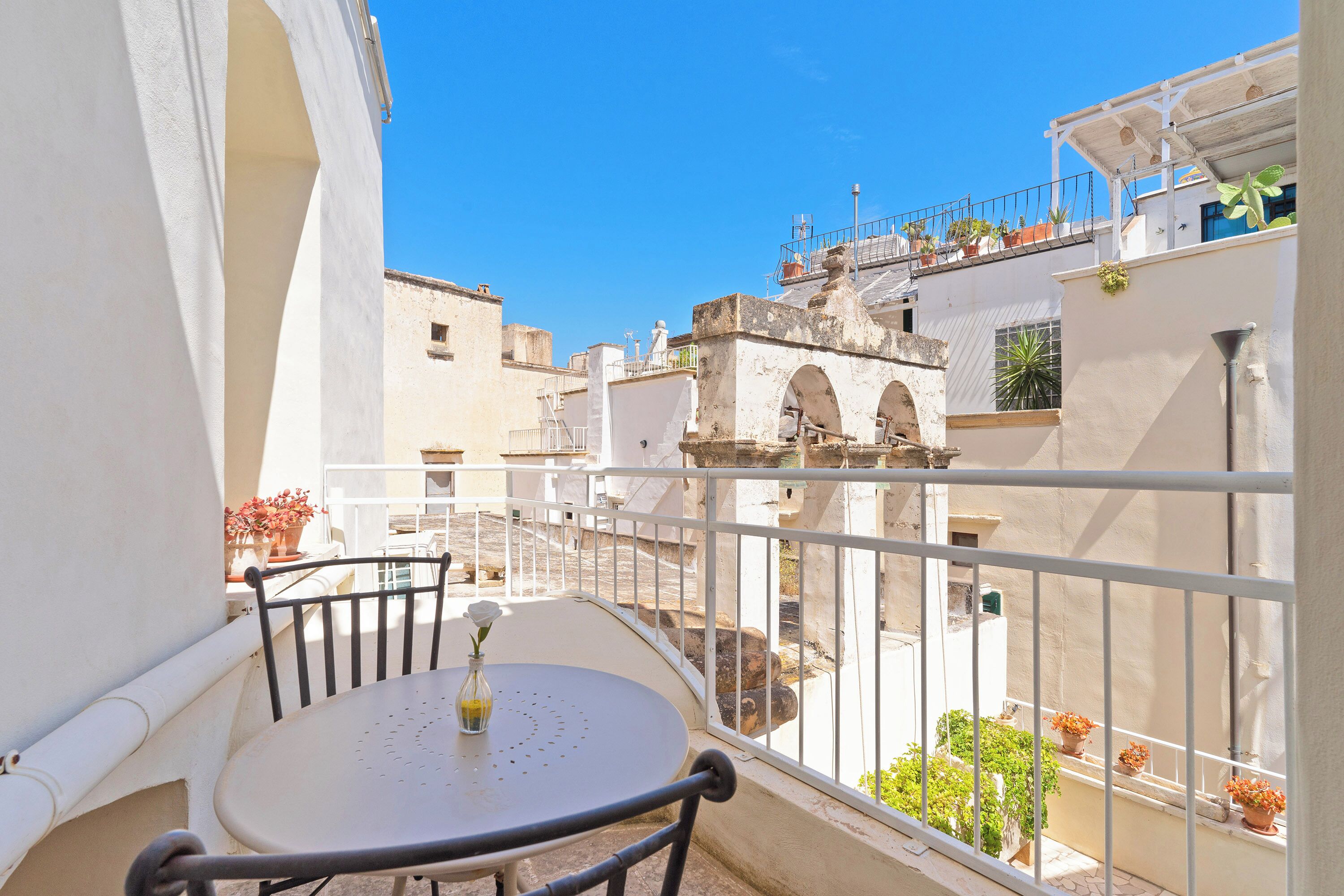 Suíte júnior, sacada, vista para o pátio | Terraço/pátio