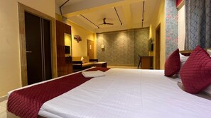 Superior Double Room, Balcony | Free WiFi - Palaash Bon Homestay (Guwahati)