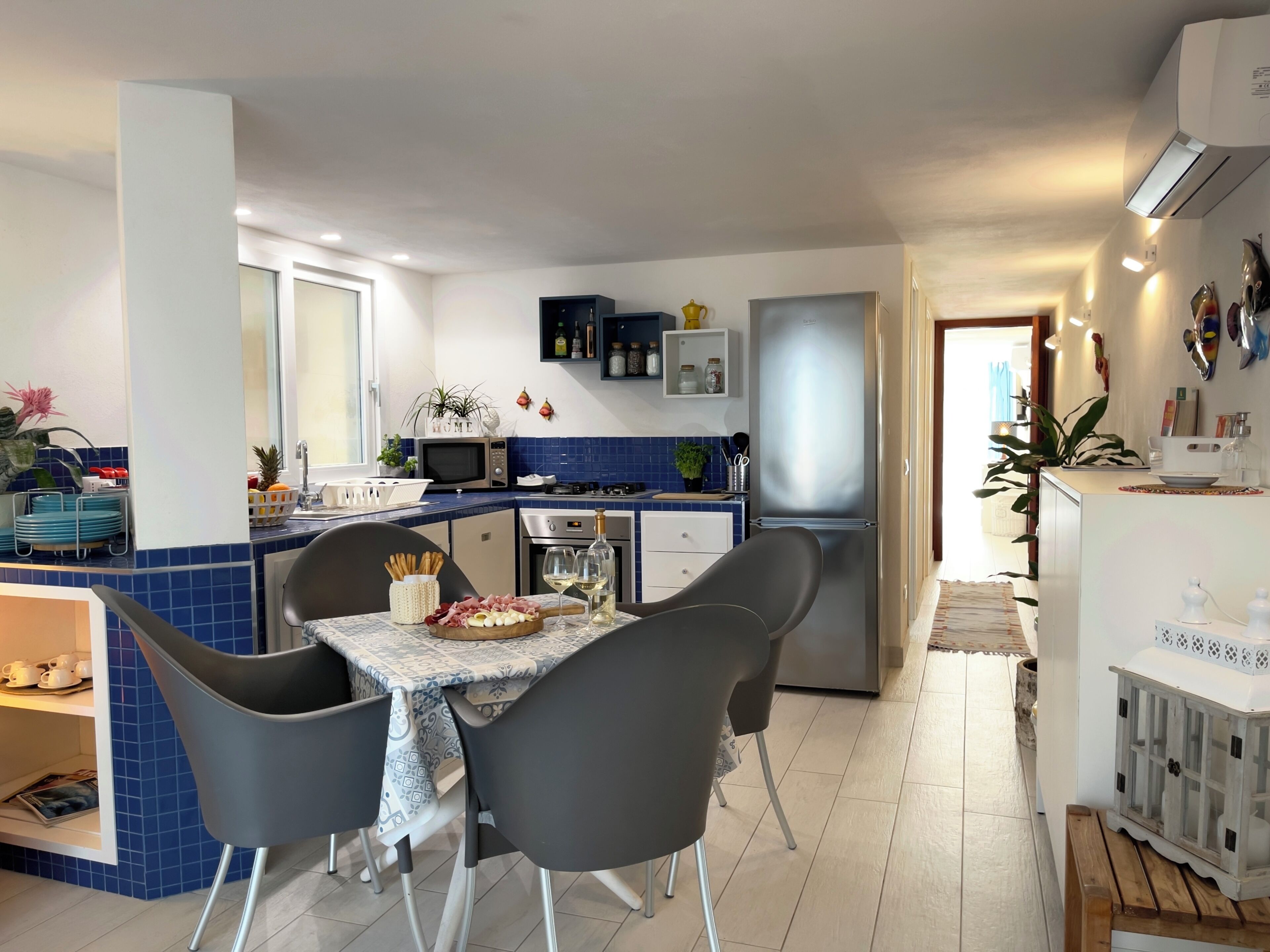 Premium Apartment, Partial Sea View | Private kitchen
