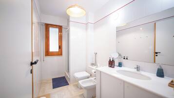 Familienapartment, Meerblick | Badezimmer