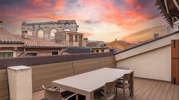 Apartment, 3 Bedrooms, City View | Terrace/patio