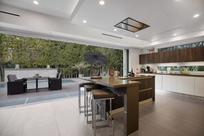 Luxury House, Multiple Beds, Pool Access, Mountain View (Colgate Vantage) | Private kitchen - Colgate Vantage - The House of Views Rooftop Deck & Hollywood Hills Vistas (Los Angeles)