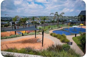 Pool - The space is deigned with comfort, peace and easy living in mind. (Midrand)