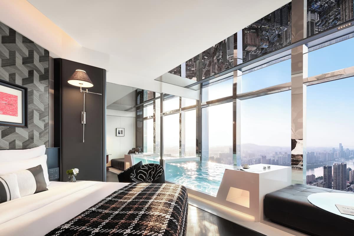 Skyline City View King Room with Private Hot Tub