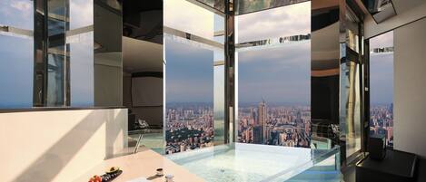Comfort Room, City View | Spa