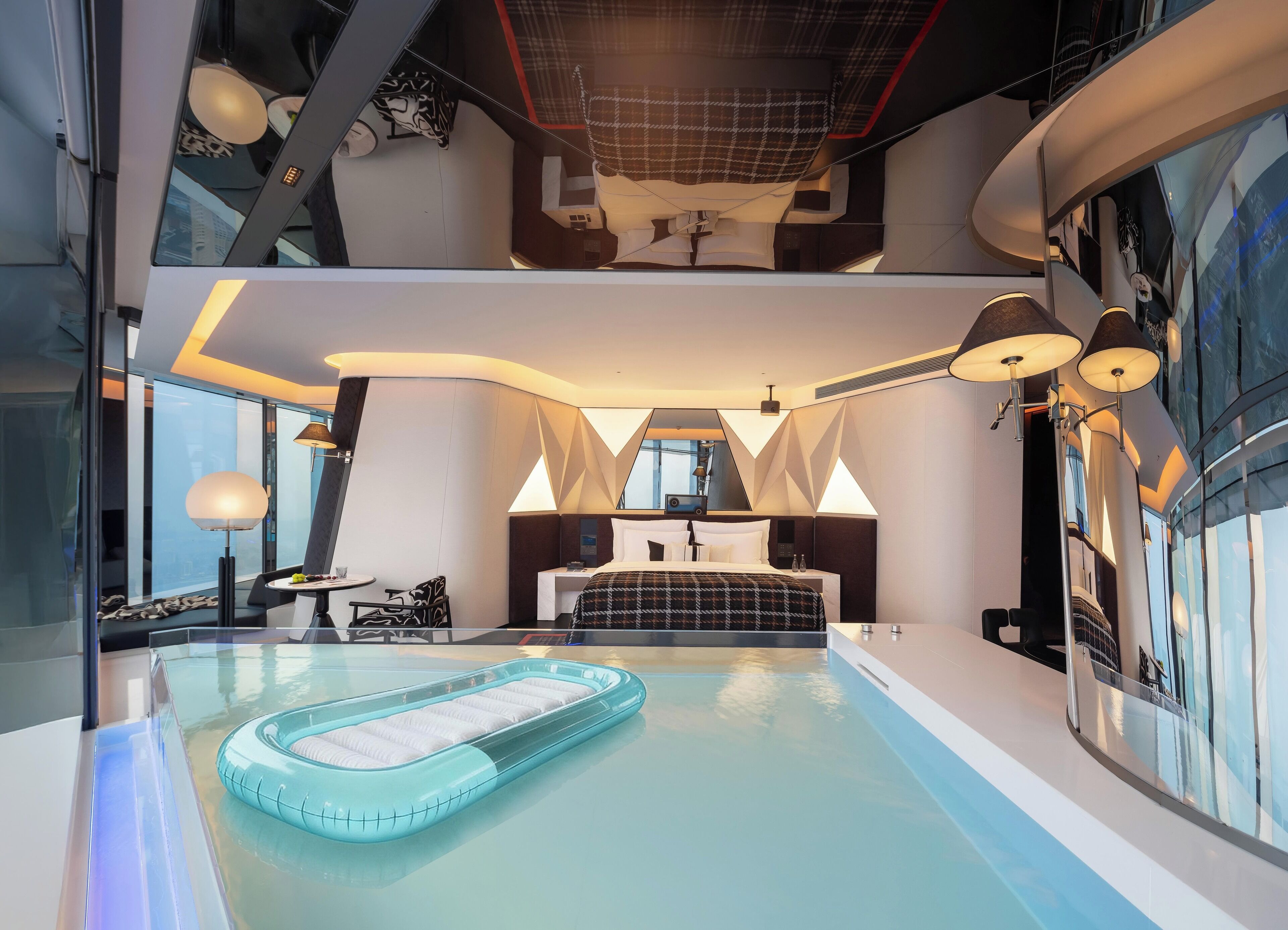 Suite estudio de lujo, vistas al río | Caja fuerte, cortinas opacas, tabla de planchar con plancha