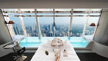 Classic Studio Suite, City View | In-room safe, blackout curtains, iron/ironing board, free WiFi