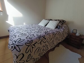 2 bedrooms, iron/ironing board - 🌿Village house full of charm🌿 Haven of peace 5 minutes from a river 🌿 (Manso)