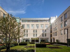 Unclassified image, 5 of 6, button