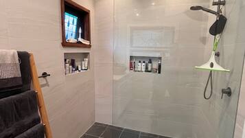 House, 3 Bedrooms, Smoking | Bathroom