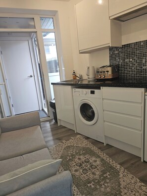 Interior - London Oasis Retreat (London)