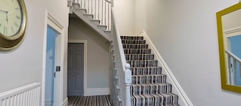 Elevate suites Darlington room 2