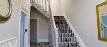 Elevate suites Darlington room 4