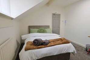 Unclassified image, 5 of 8, button - Elevate suites Darlington room 8 (Darlington)