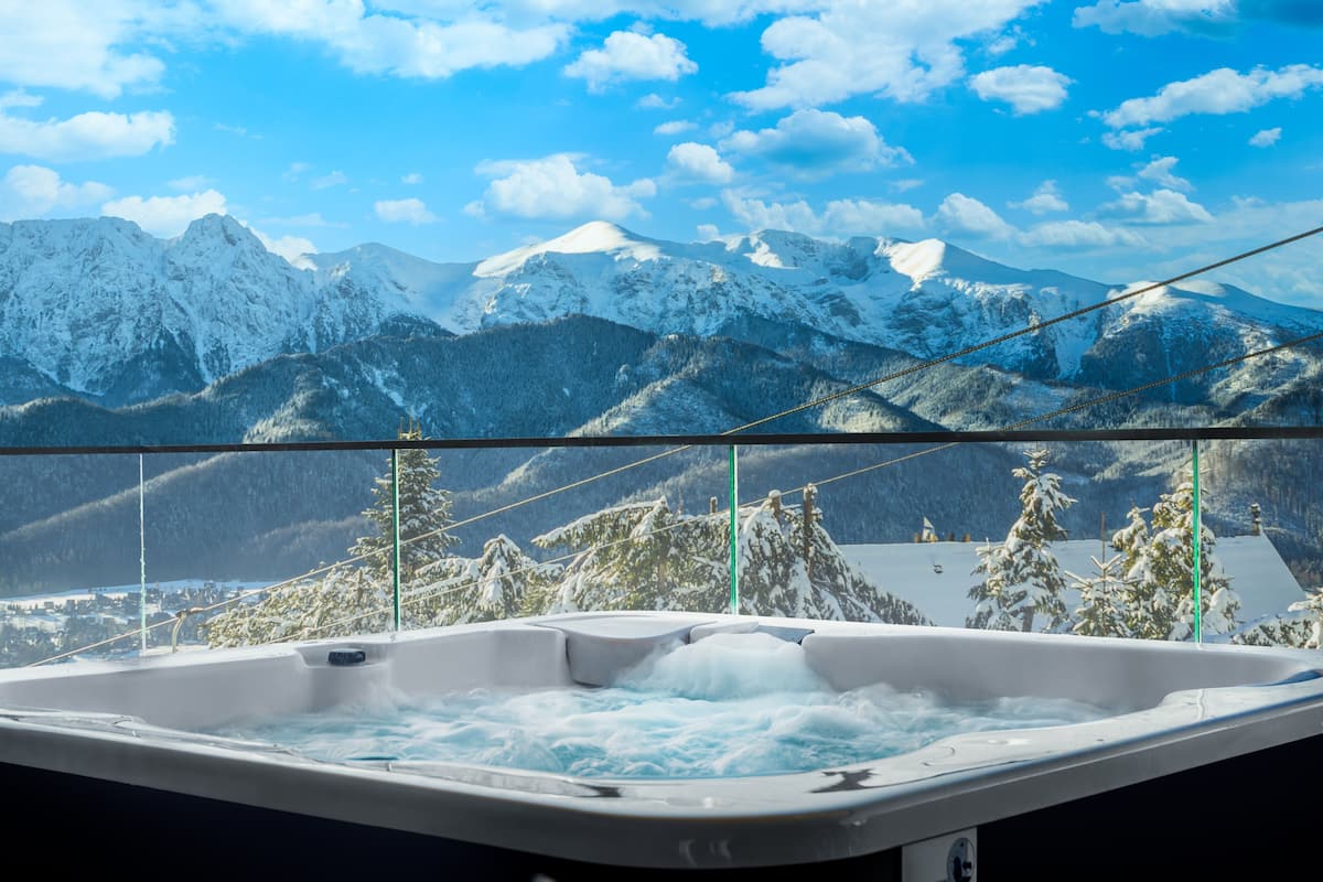 Premium Villa, Hot Tub, Mountain View | Private spa tub