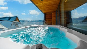 Biệt thự Elite, bồn tắm nước nóng, quang cảnh núi | Bồn tắm spa riêng