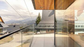 Premier Villa, Hot Tub, Mountain View | Terrace/patio
