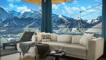 Premium Villa, Hot Tub, Mountain View | Desk, free WiFi