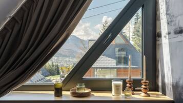 Luxury Villa, Hot Tub, Mountain View | Desk, free WiFi