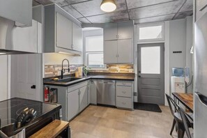 Fridge, microwave, oven, stovetop - Brick Loft | Historic Downtown Walk-Up + Parking (Oberlin)