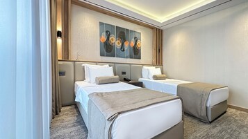 Standard Twin Room, Balcony, Partial Sea View | Spa