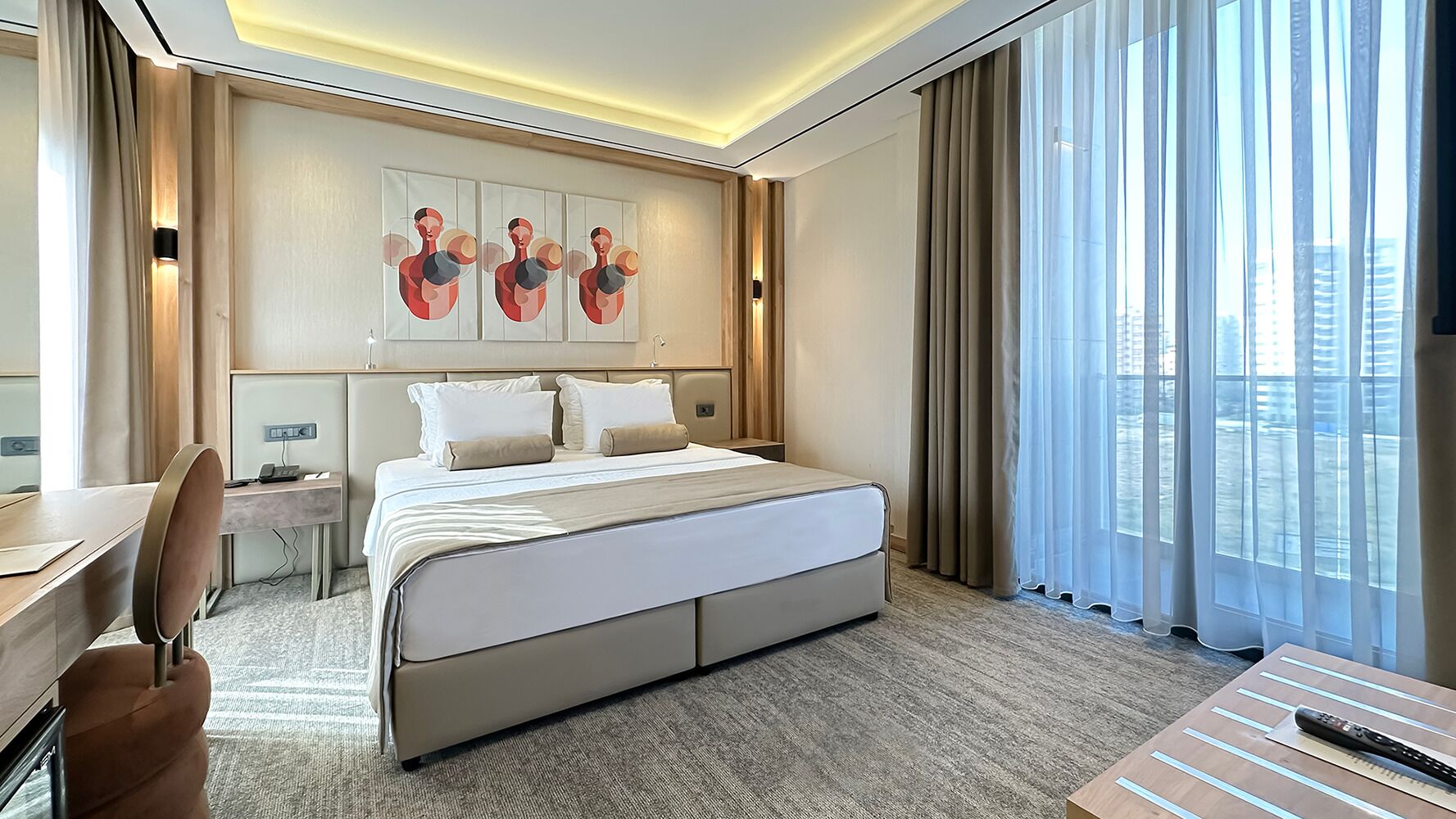 ห้องสแตนดาร์ดดับเบิล, ระเบียง, เห็นวิวทะเลบางส่วน