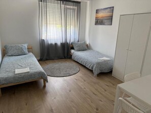 アパートメント バルコニー ガーデンビュー