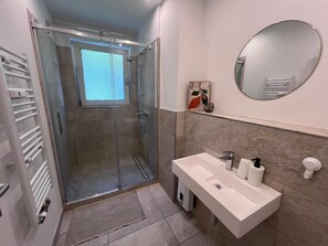 Apartamento, balcón, vistas al jardín