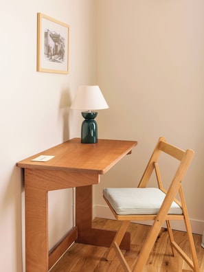 Unclassified image, 3 of 6, button - Alfred Hotels Montreuil (Montreuil)