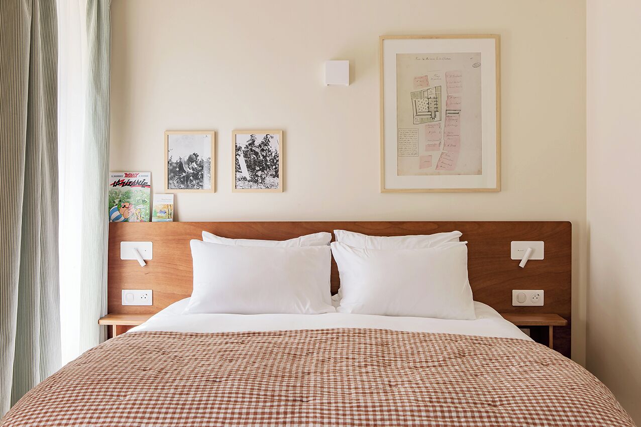 Bureau, espace de travail pour ordinateurs portables